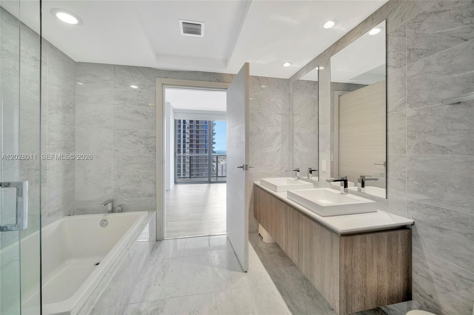 801 S Miami Ave #2909, Miami FL 33130