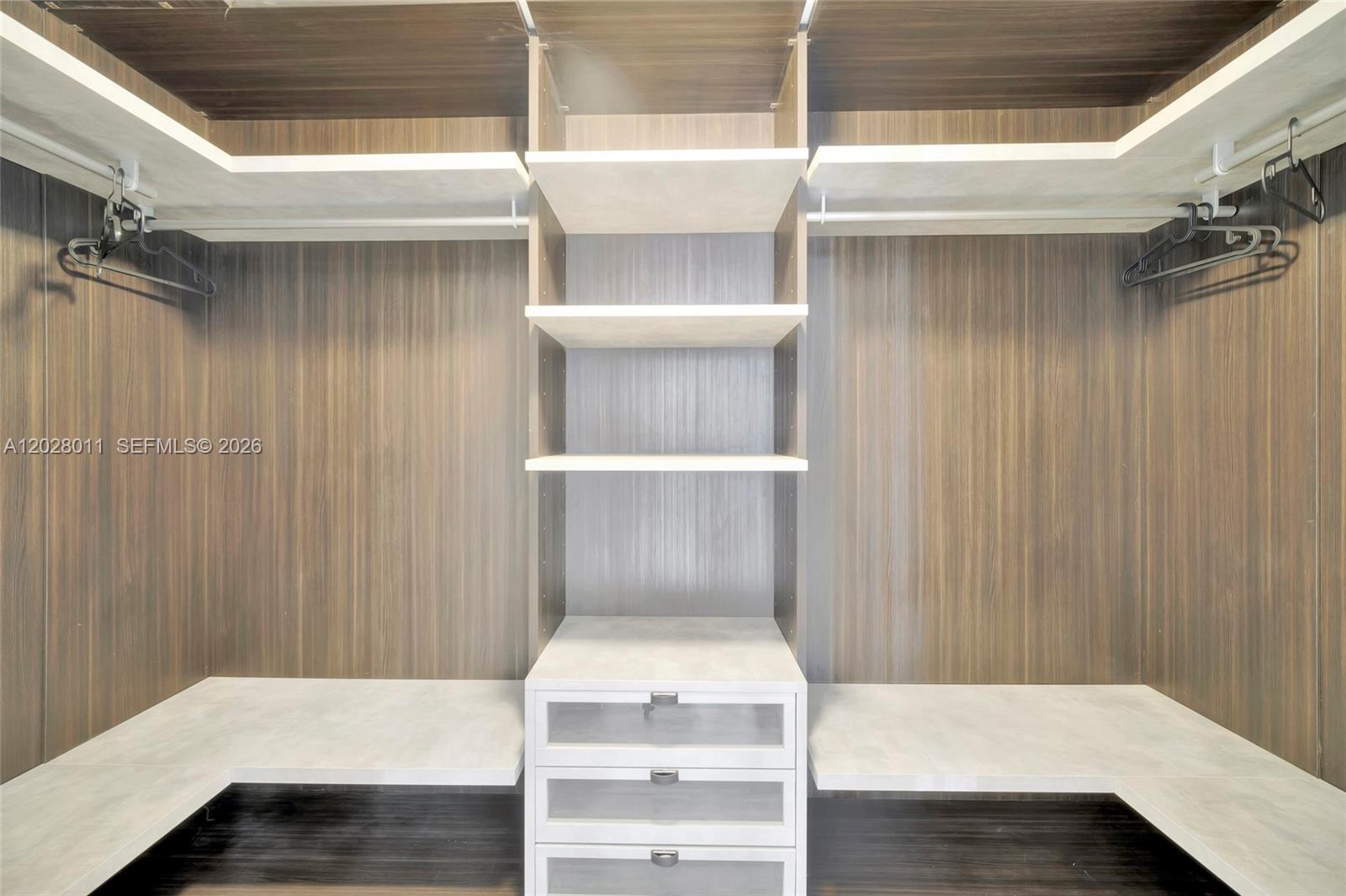 801 S Miami Ave #2909, Miami FL 33130