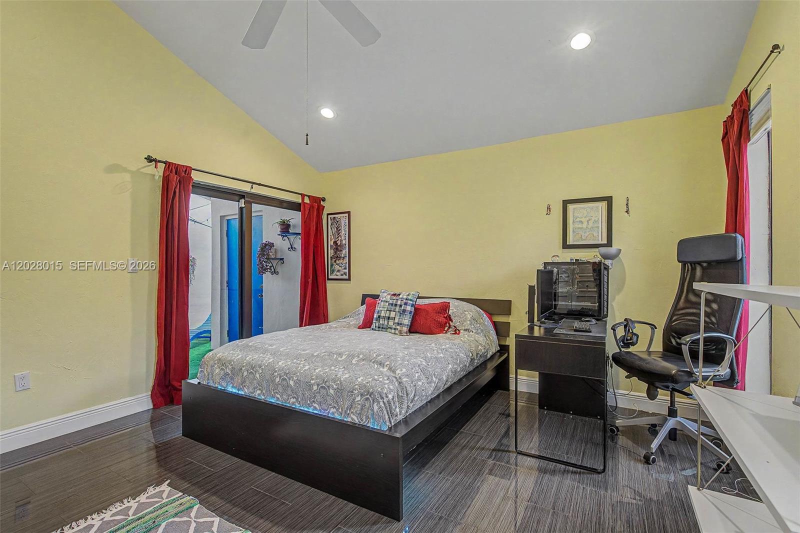 6671 SW 70th Ter #20, South Miami FL 33143