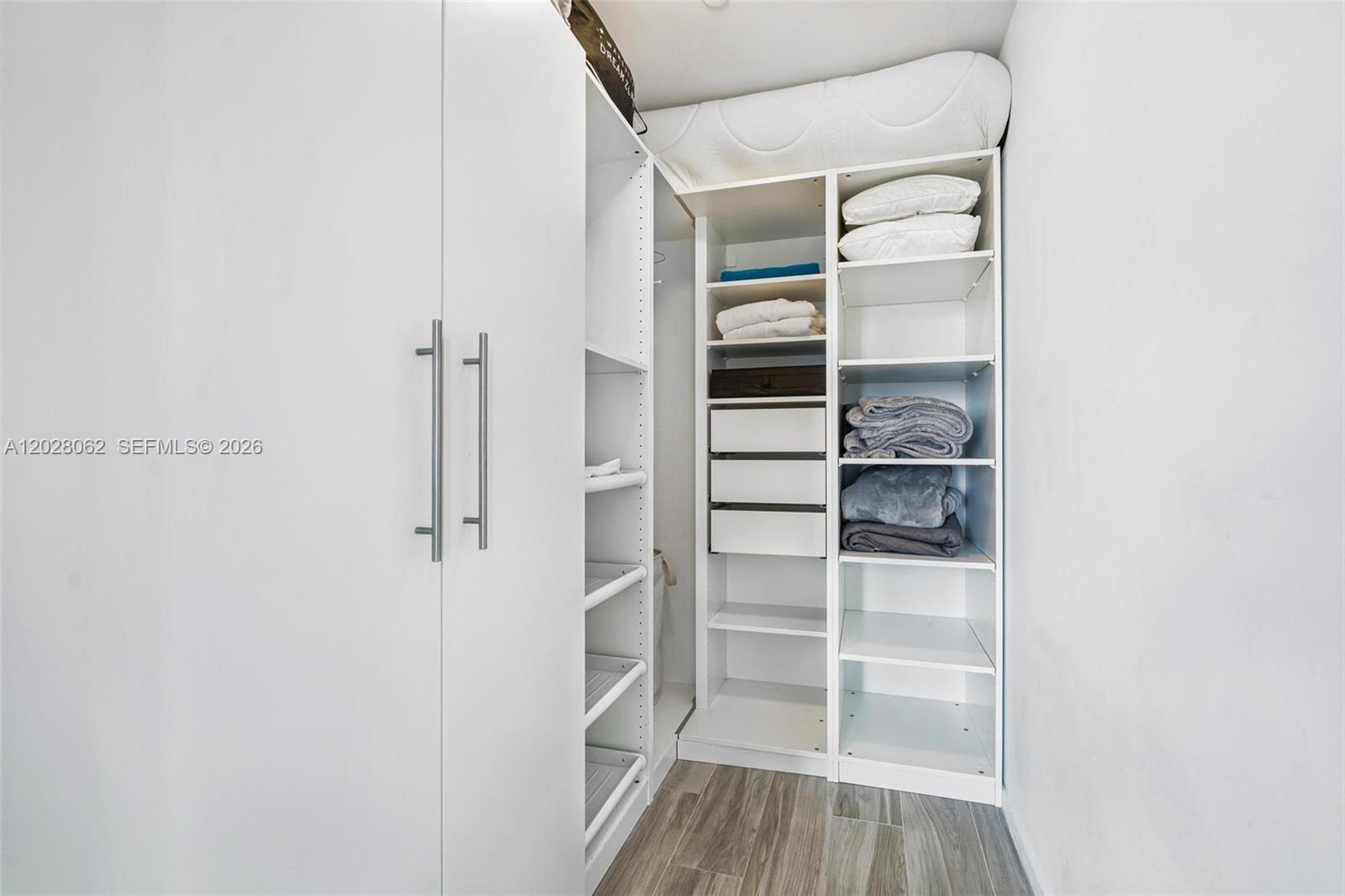 801 S Miami Ave #4302, Miami FL 33130