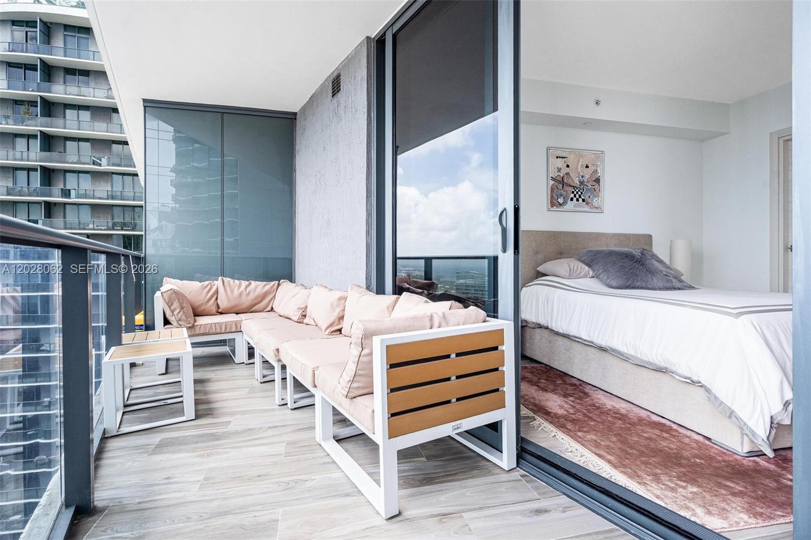801 S Miami Ave #4302, Miami FL 33130