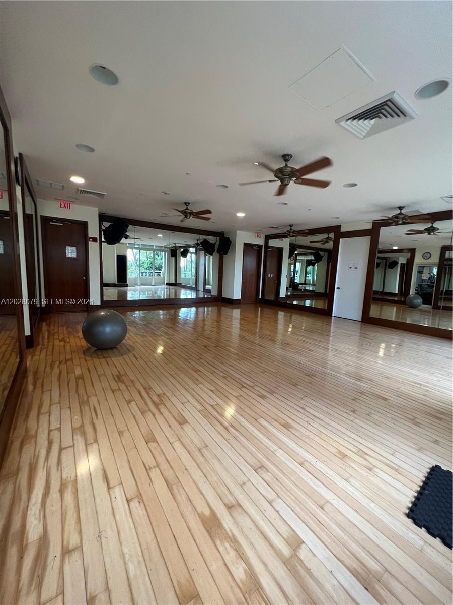 19501 W Country Club Dr #2313, Aventura FL 33180