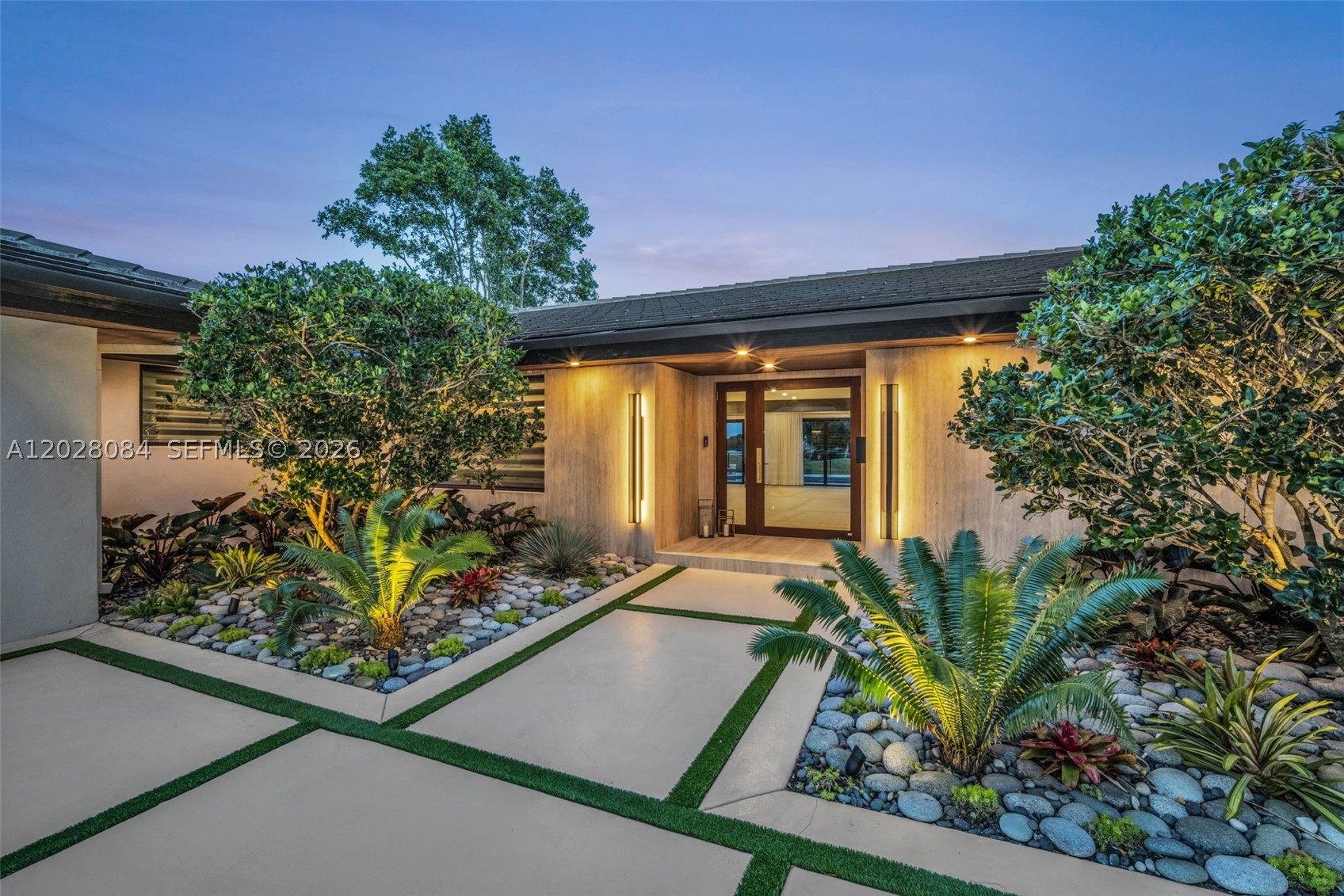 4220 Casper Ct, Hollywood FL 33021