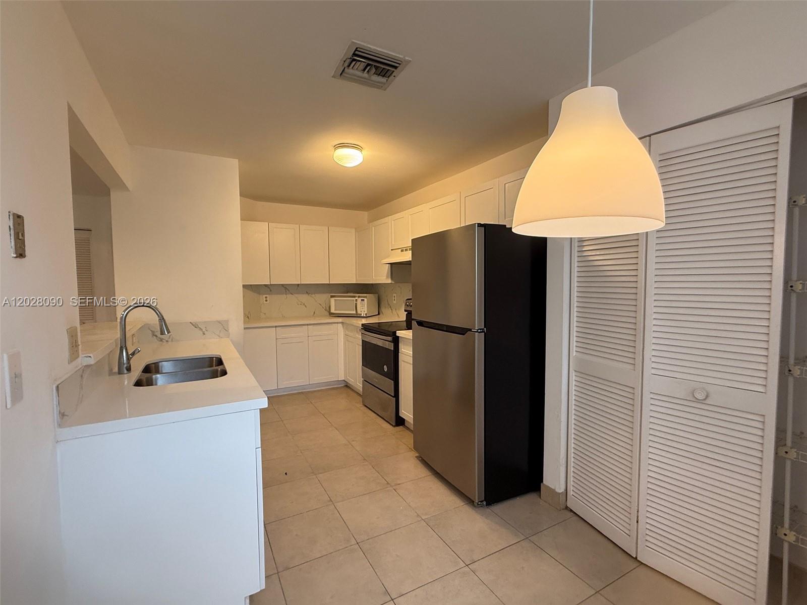 401 SW 158th Ter #206, Pembroke Pines FL 33027