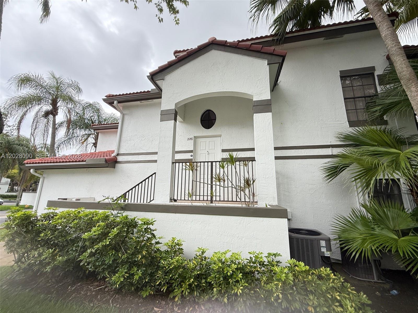 401 SW 158th Ter #206, Pembroke Pines FL 33027