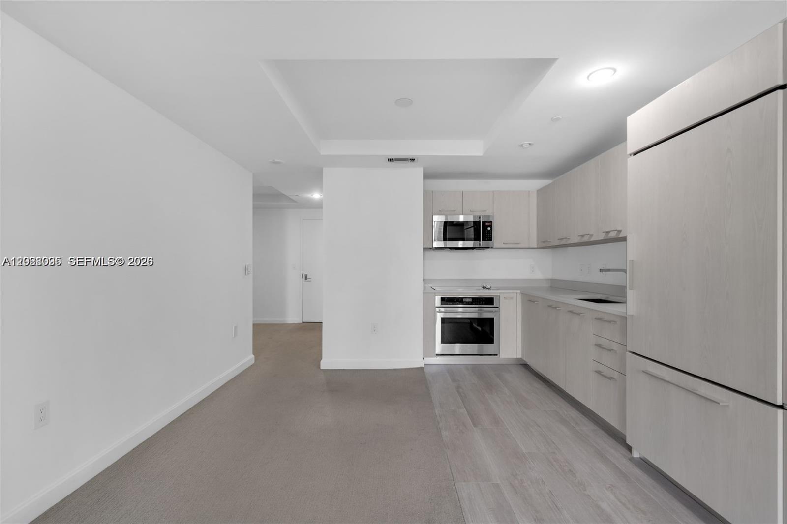 45 SW 9th St #2204, Miami FL 33130