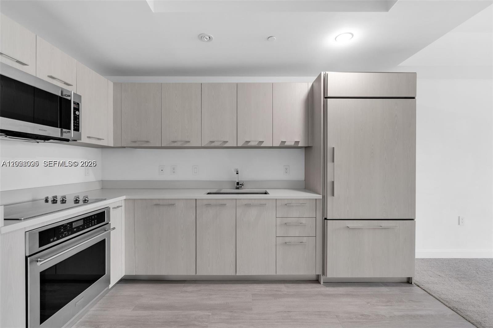 45 SW 9th St #2204, Miami FL 33130