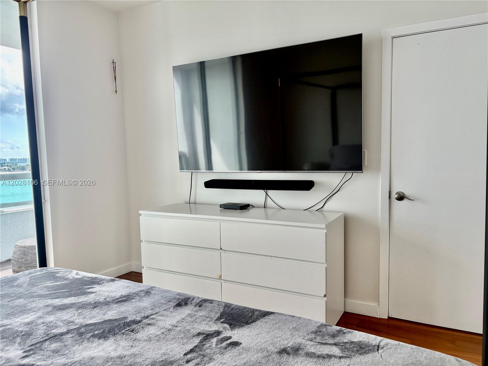 1800 N Bayshore Dr #905, Miami FL 33132