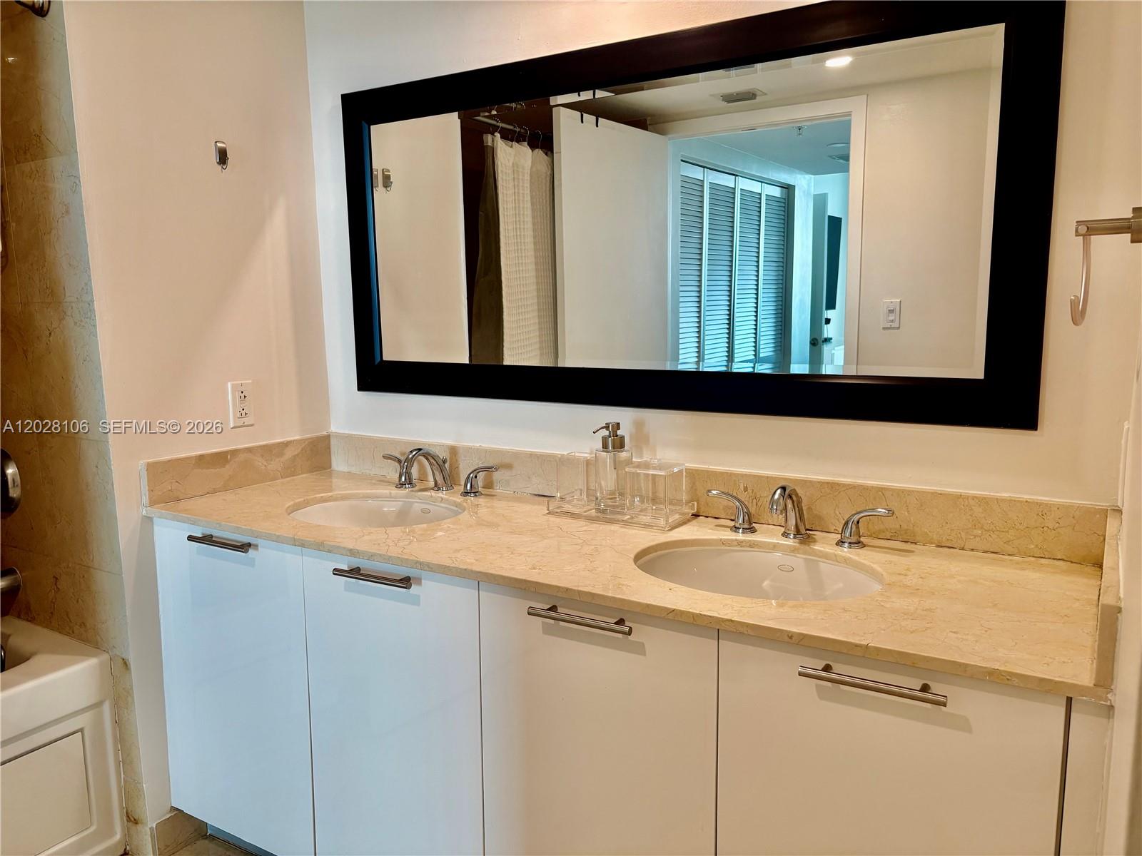 1800 N Bayshore Dr #905, Miami FL 33132