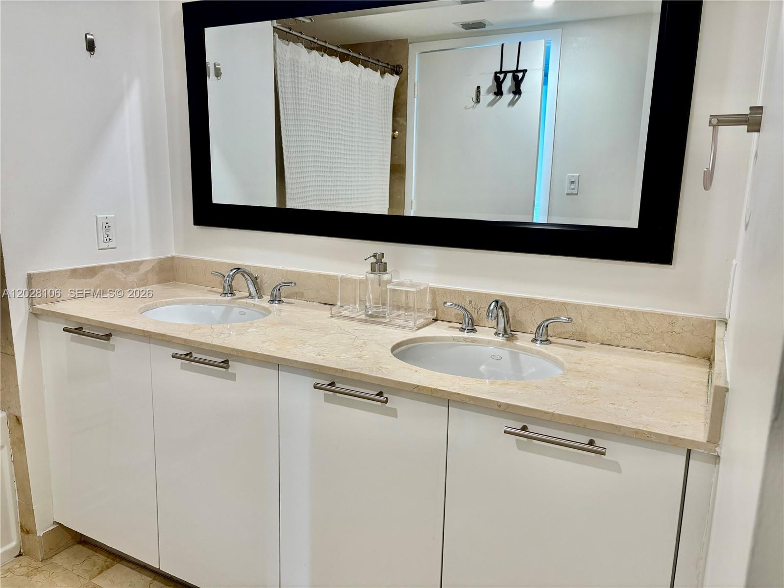 1800 N Bayshore Dr #905, Miami FL 33132
