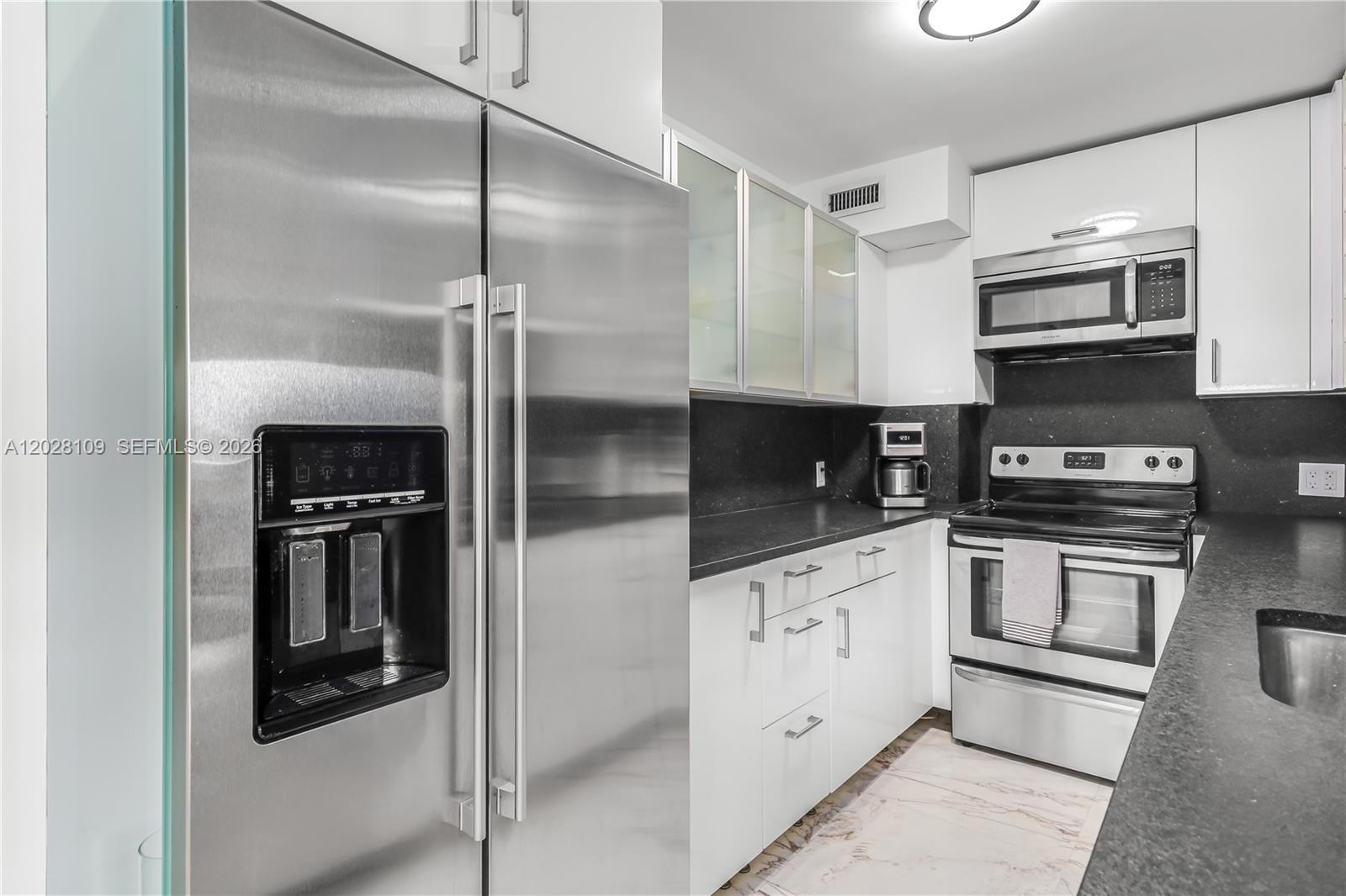 3 Island Ave #11B, Miami Beach FL 33139