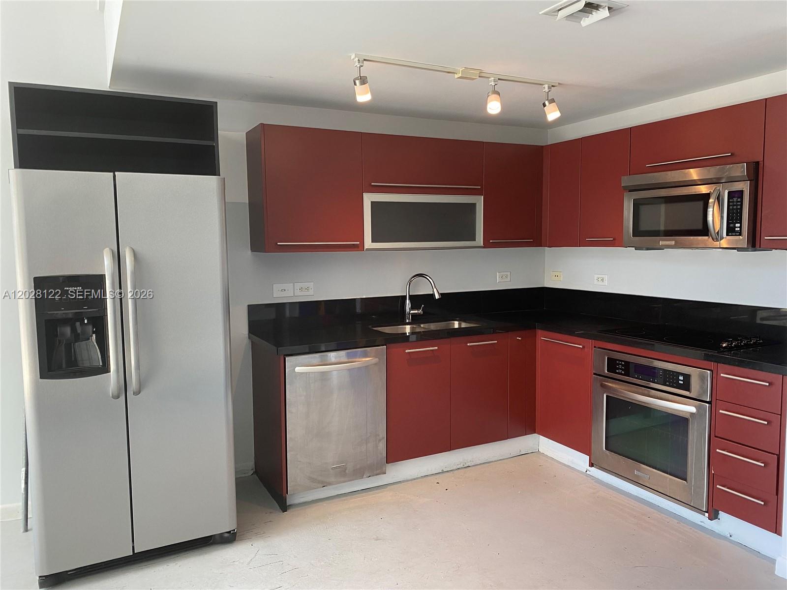 253 NE 2nd St #621, Miami FL 33132