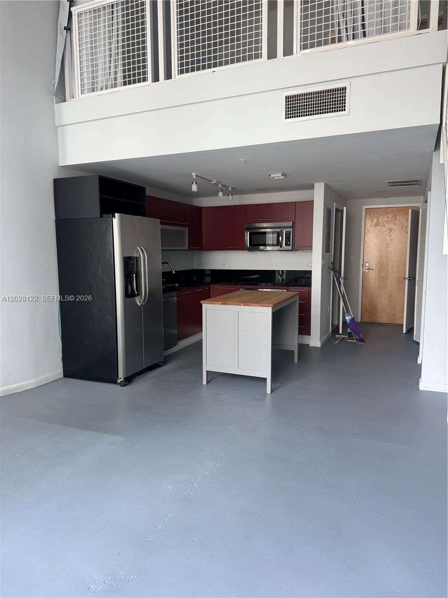 253 NE 2nd St #621, Miami FL 33132