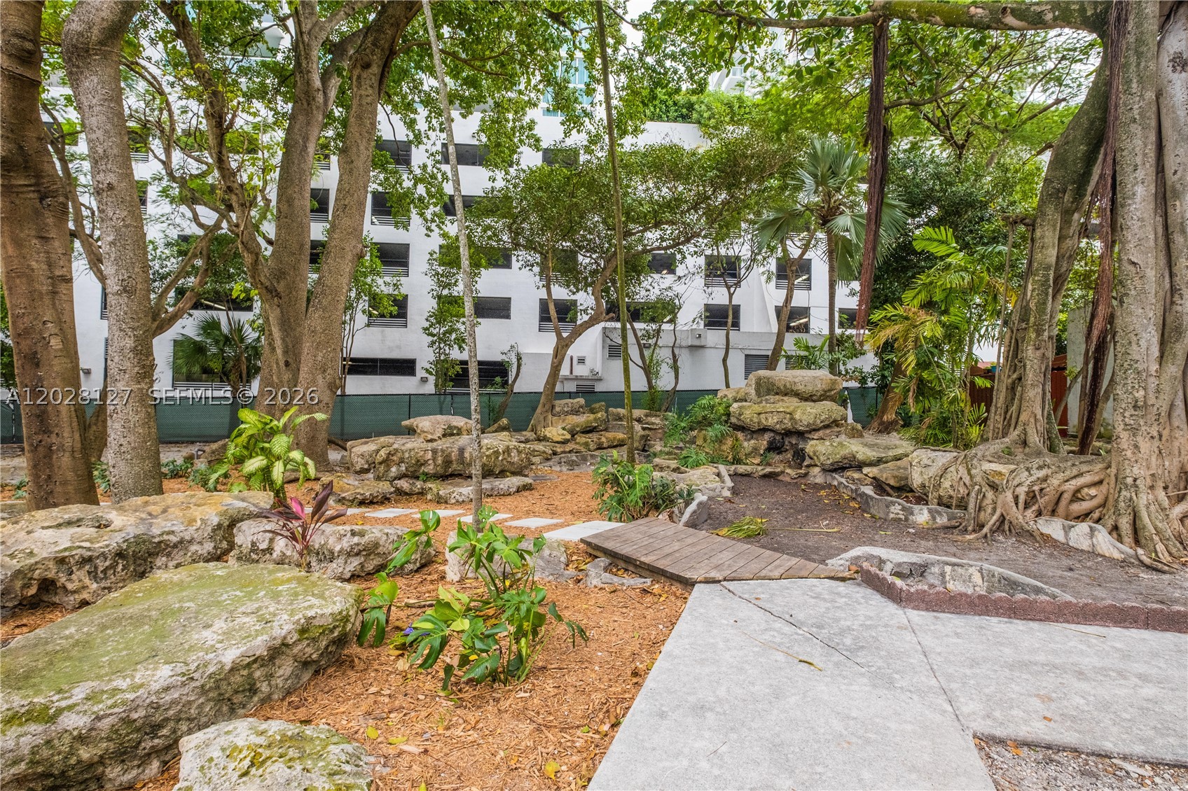 1901 NW S River Dr #5A, Miami FL 33125