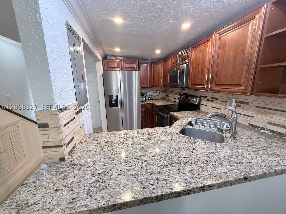 1901 NW S River Dr #5A, Miami FL 33125