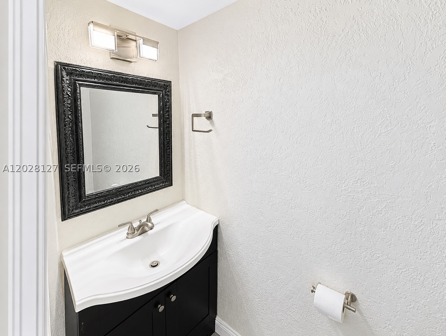 1901 NW S River Dr #5A, Miami FL 33125