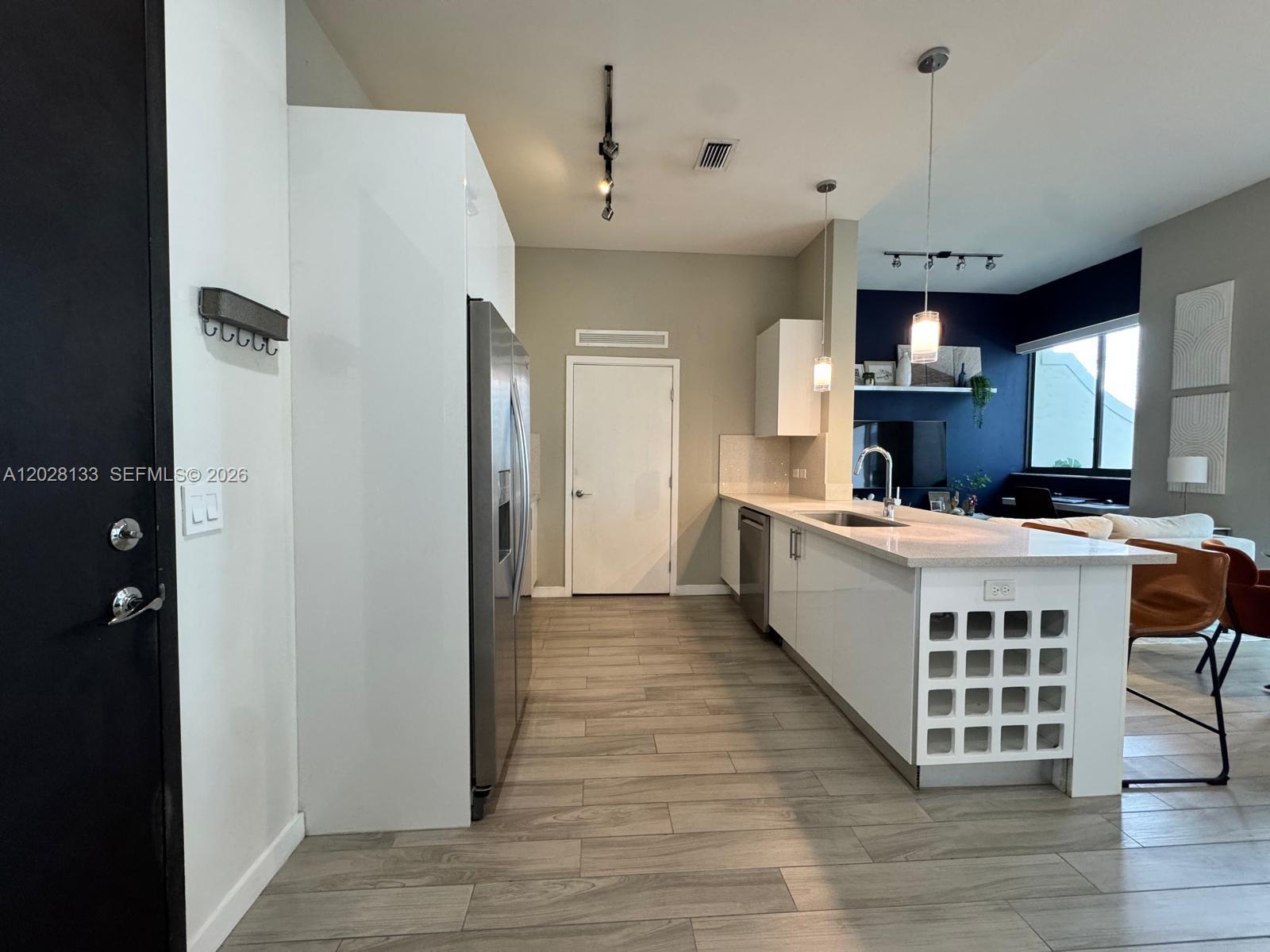 999 SW 1st Ave #1115, Miami FL 33130
