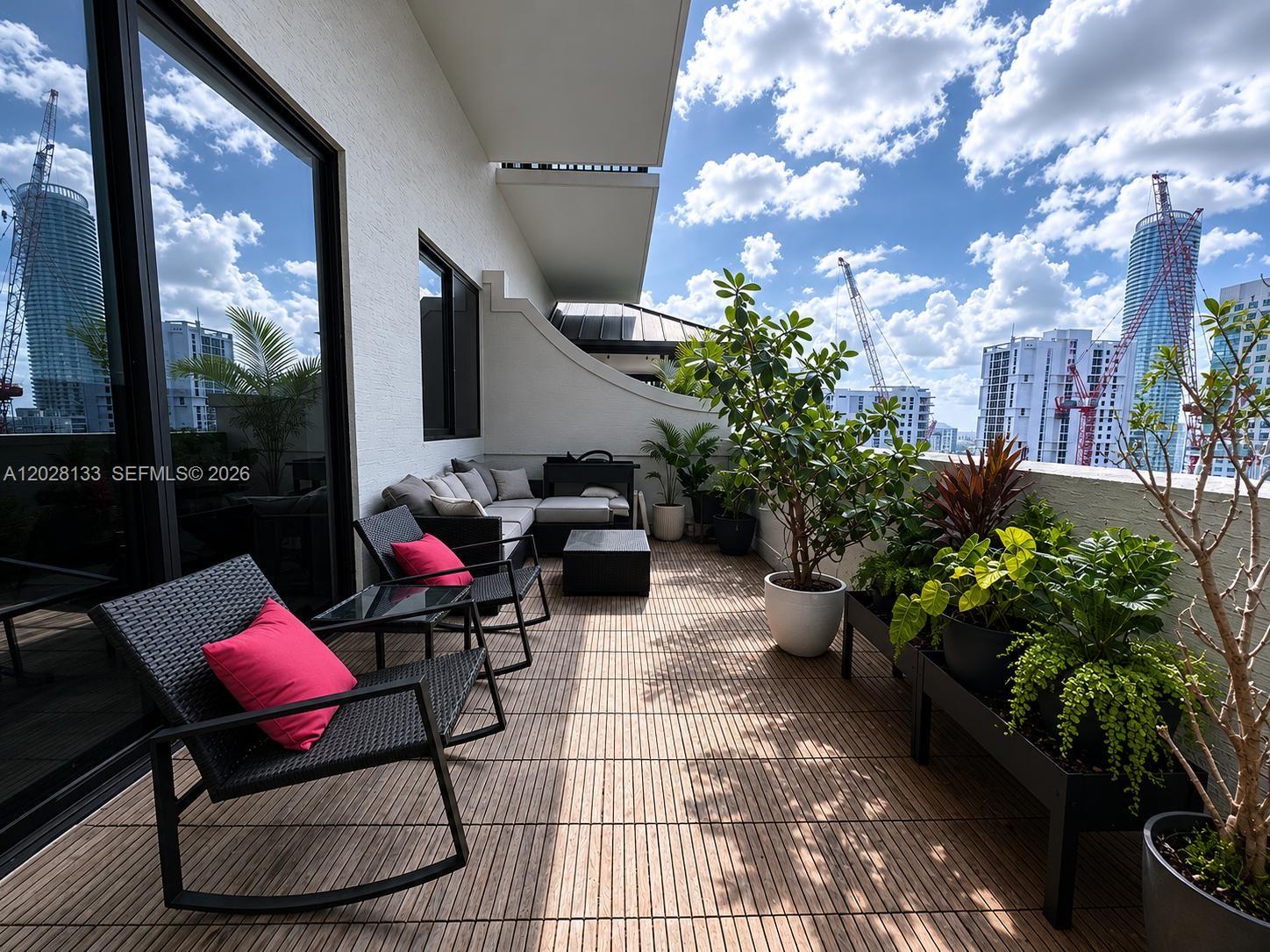 999 SW 1st Ave #1115, Miami FL 33130