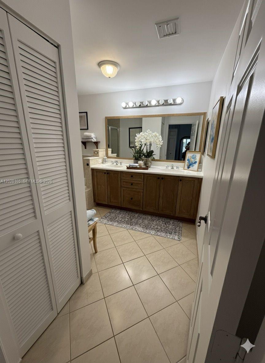 8390 SW 72nd Ave #519, Miami FL 33143