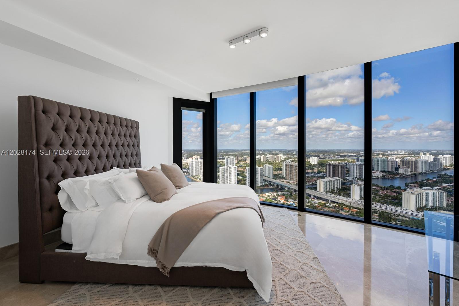 18555 Collins Ave #5105, Sunny Isles Beach FL 33160
