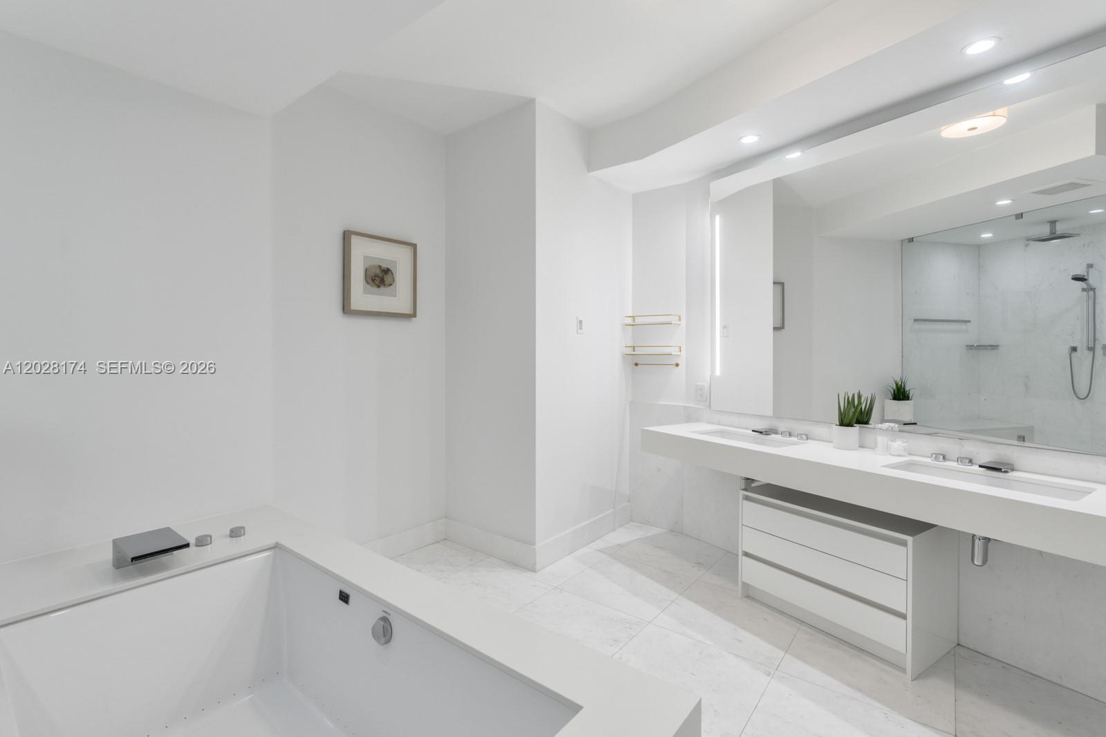 18555 Collins Ave #5105, Sunny Isles Beach FL 33160