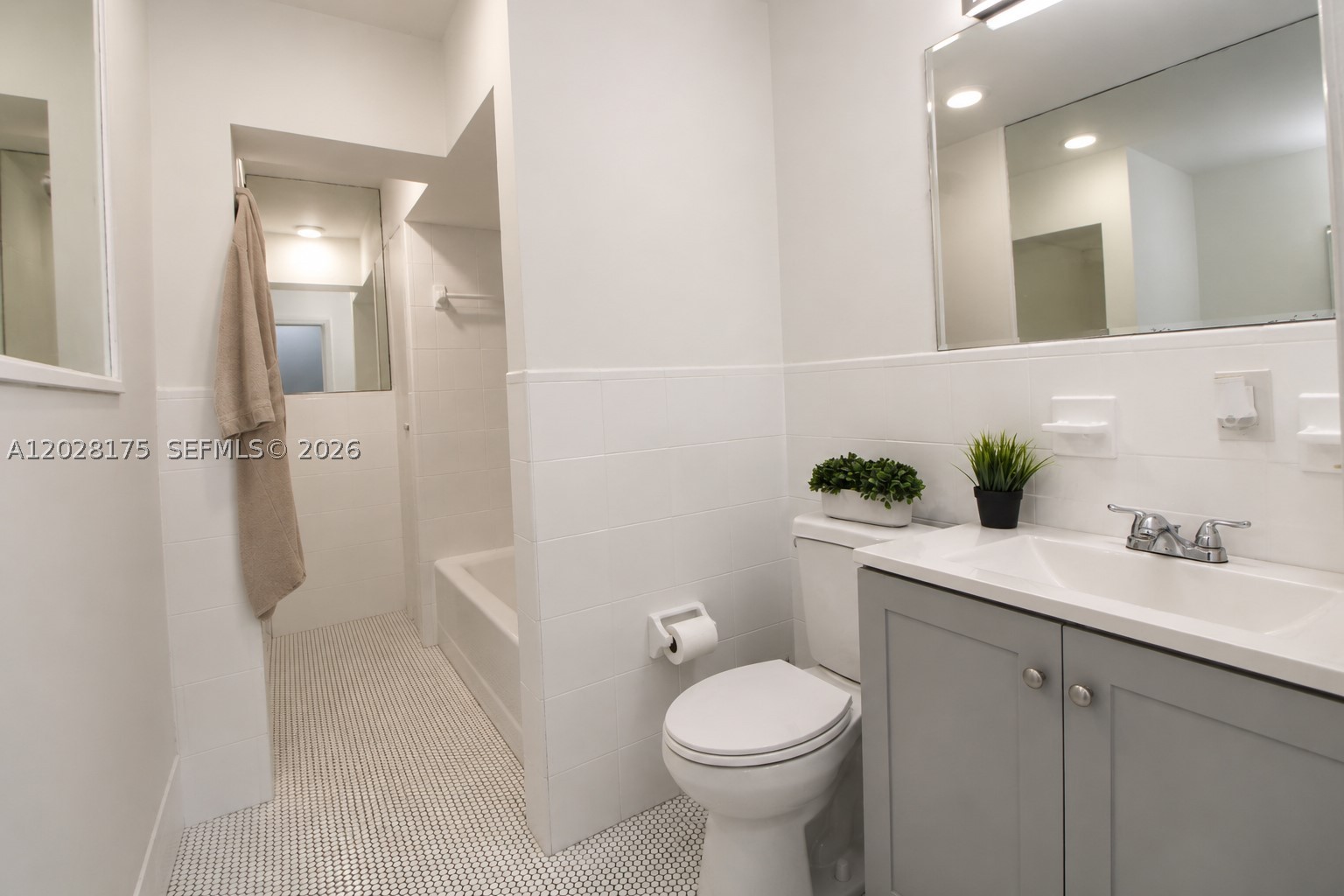 10730 SW 52nd Ter, Miami FL 33165