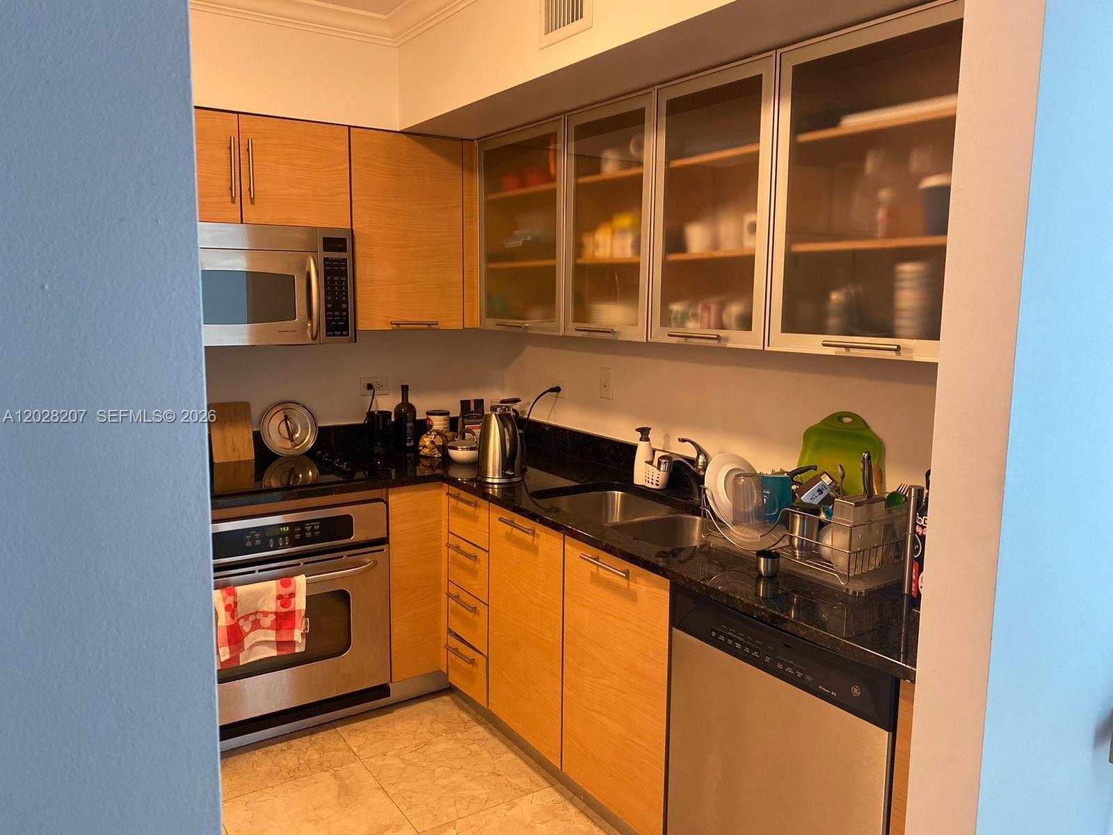 31 SE 5th St #2308, Miami FL 33131
