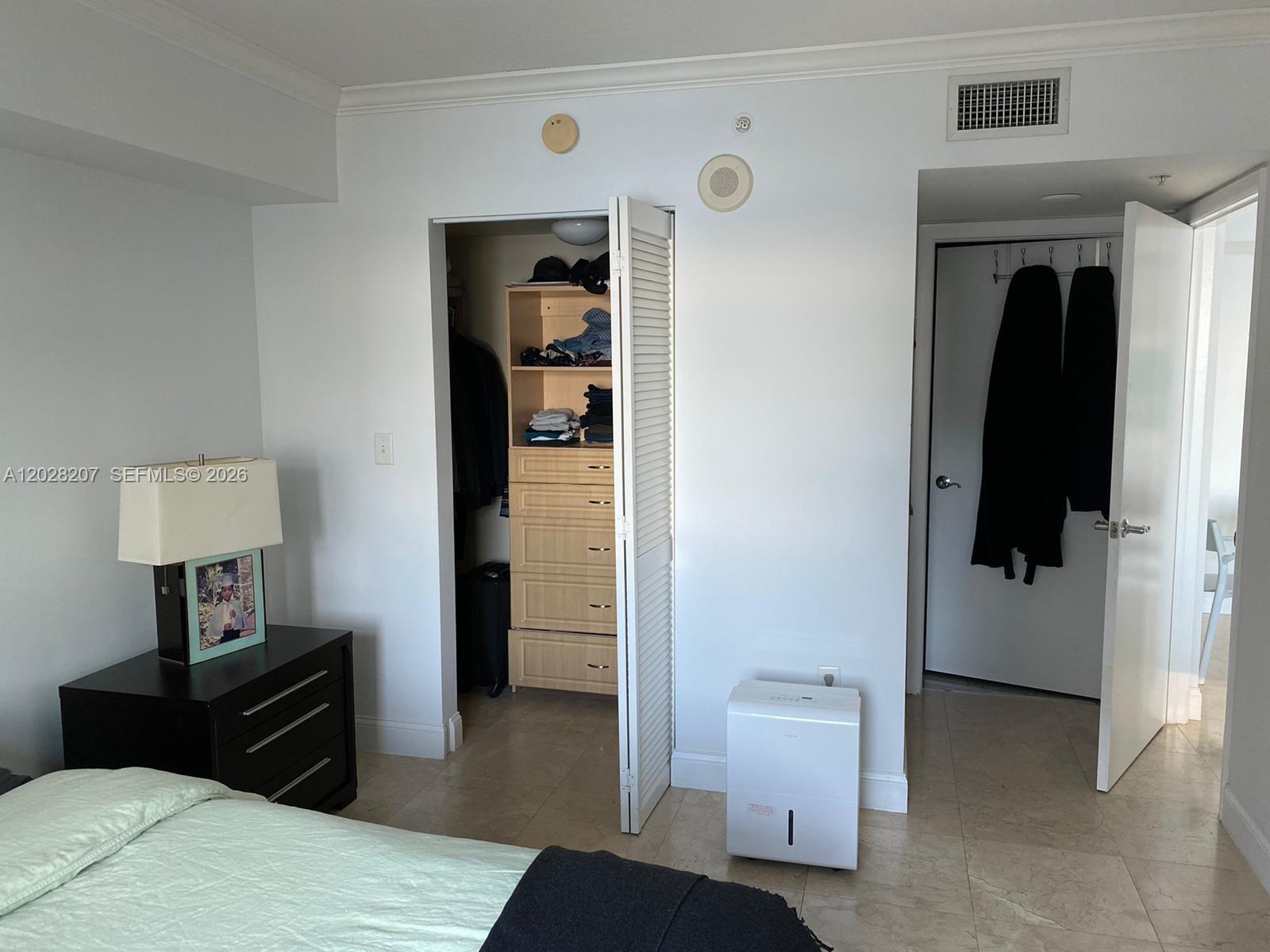 31 SE 5th St #2308, Miami FL 33131