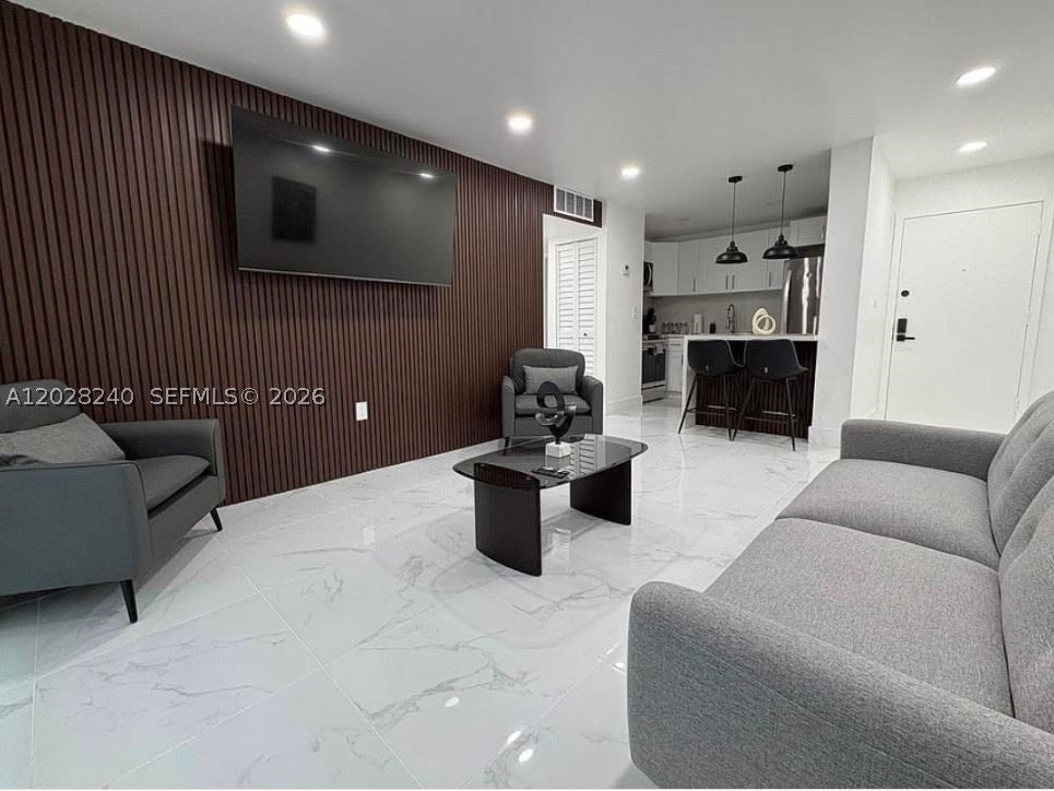 4265 NW south Tamiami Canal dr #211, Miami FL 33126
