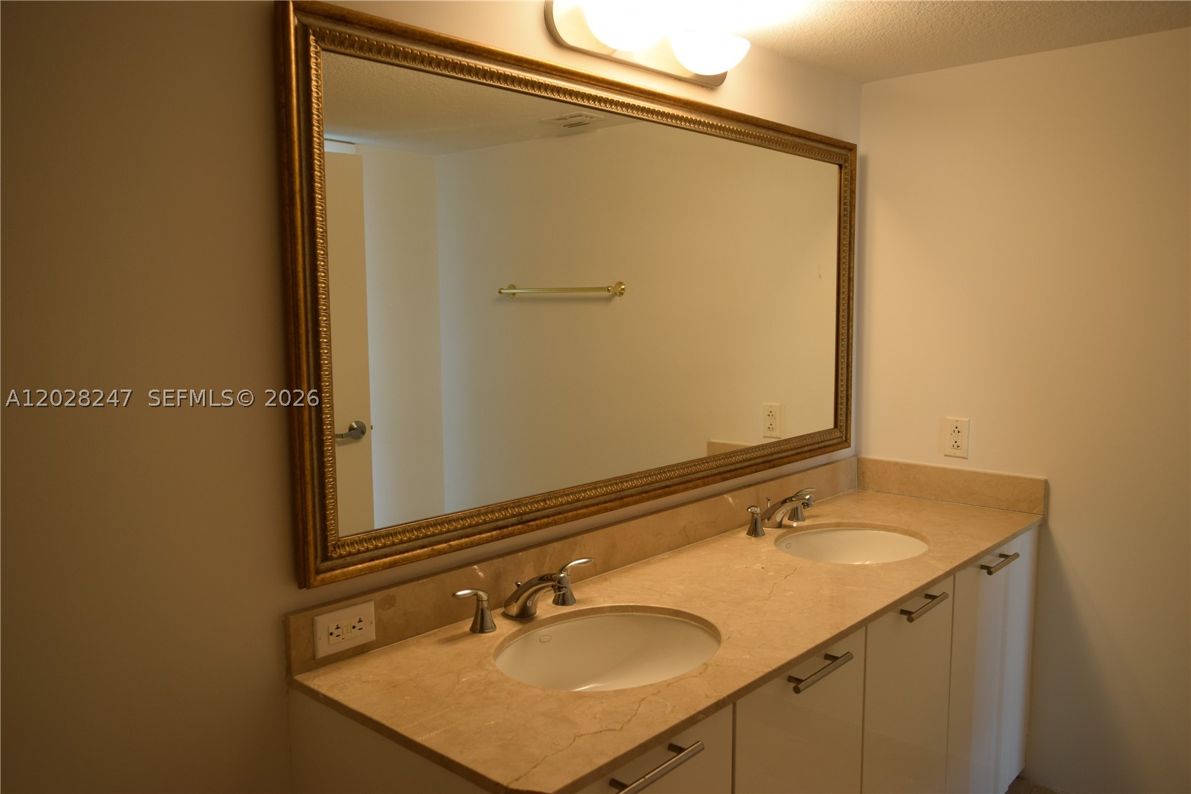 1800 N Bayshore Dr #2310, Miami FL 33132