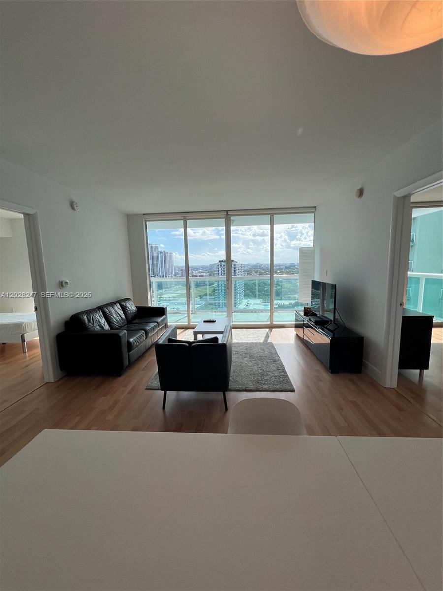 1800 N Bayshore Dr #2310, Miami FL 33132