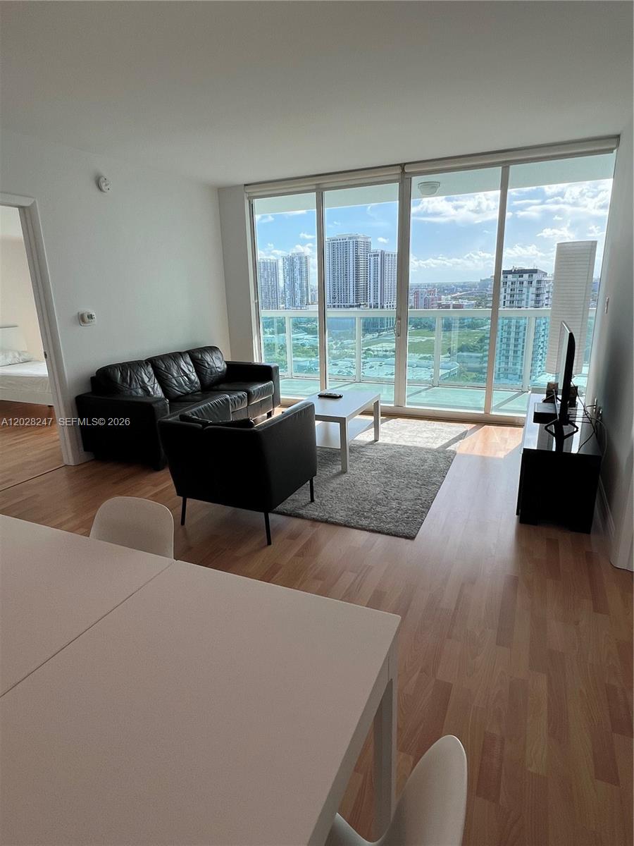 1800 N Bayshore Dr #2310, Miami FL 33132