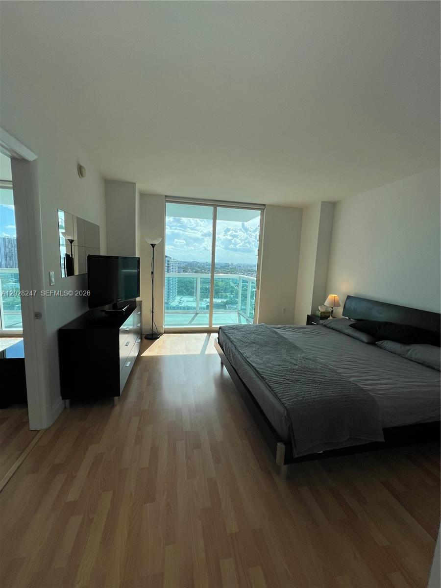 1800 N Bayshore Dr #2310, Miami FL 33132