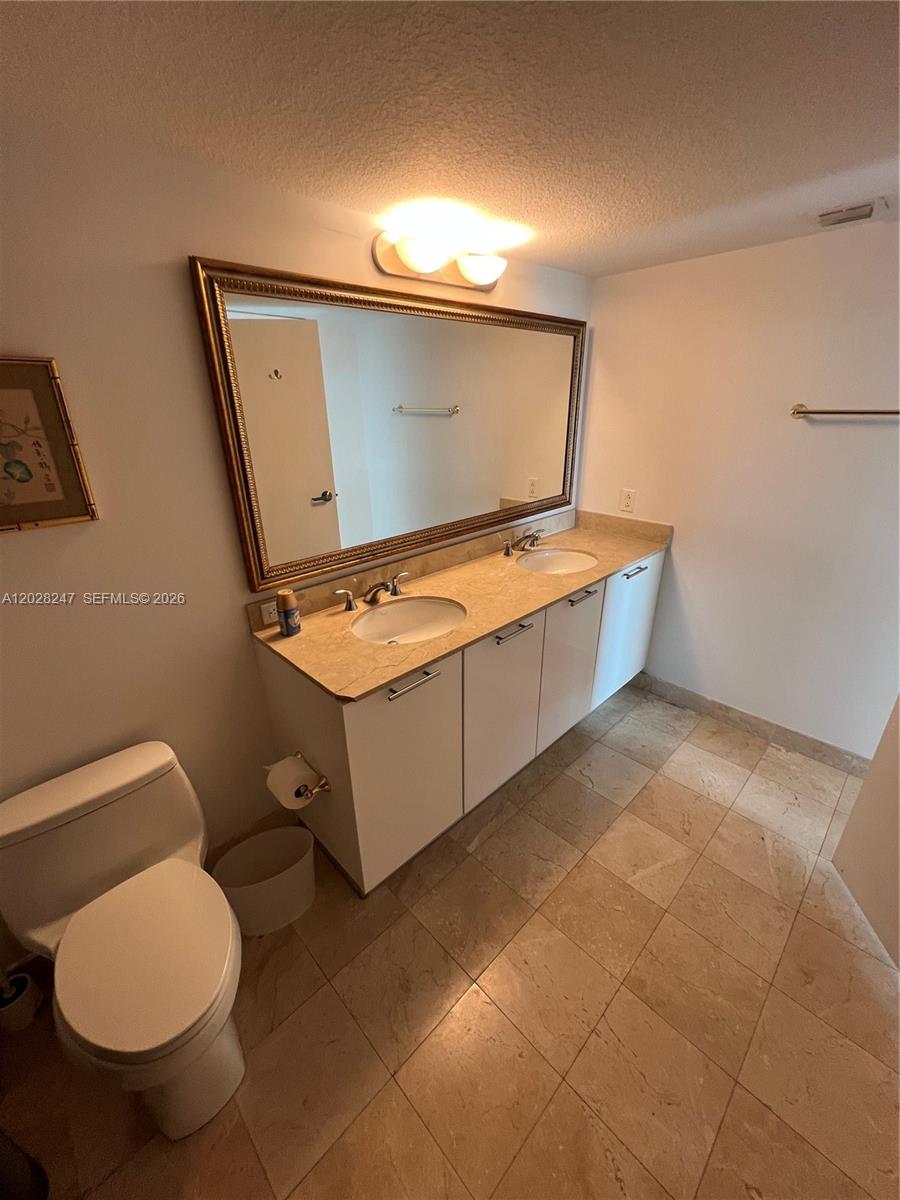 1800 N Bayshore Dr #2310, Miami FL 33132