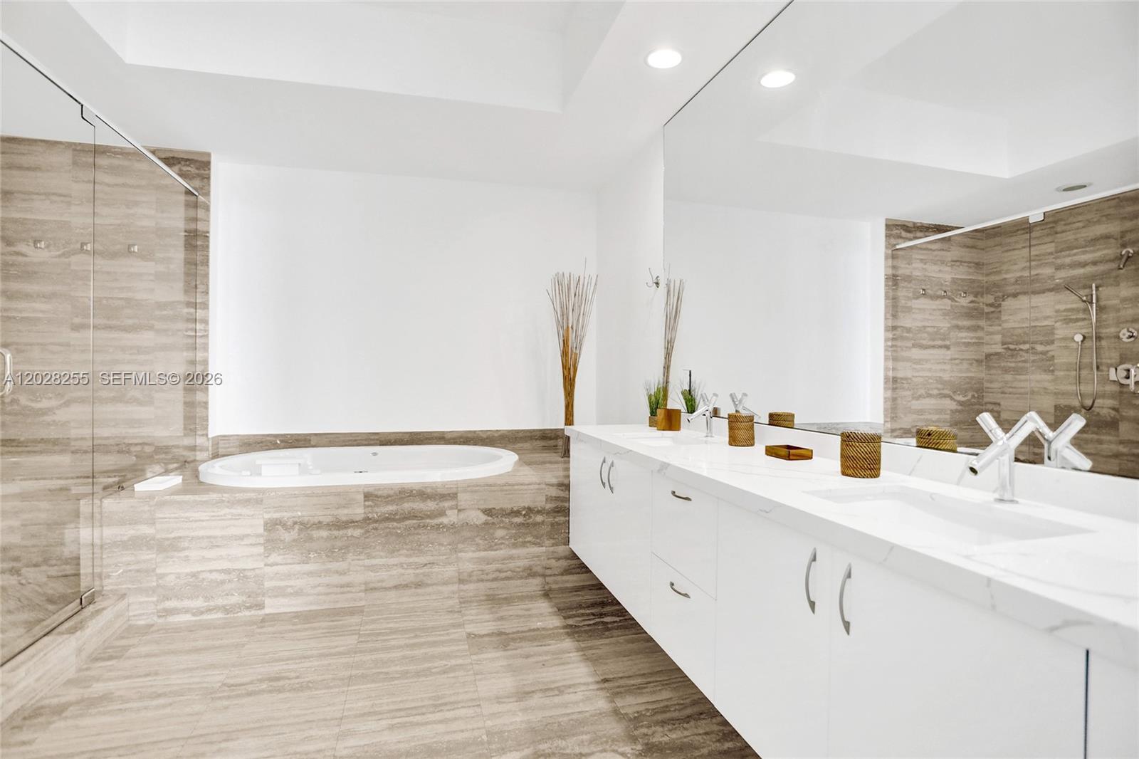 15901 Collins Ave #2807, Sunny Isles Beach FL 33160