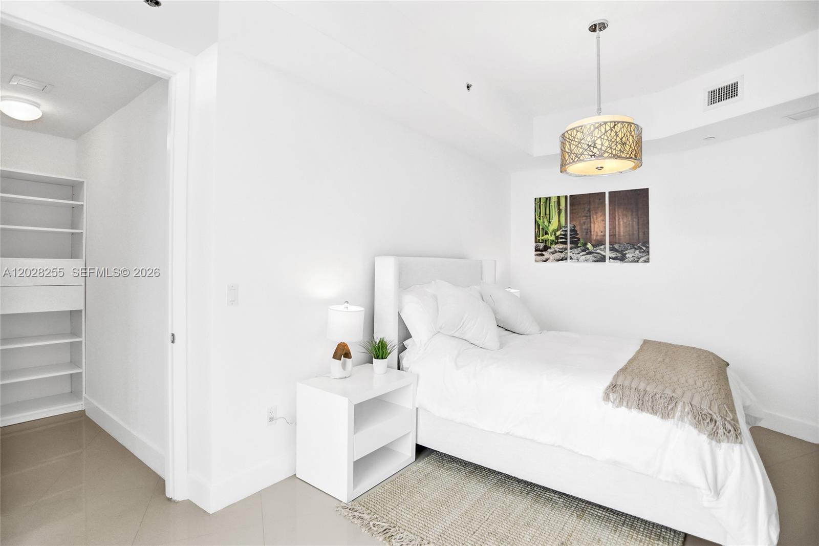 15901 Collins Ave #2807, Sunny Isles Beach FL 33160