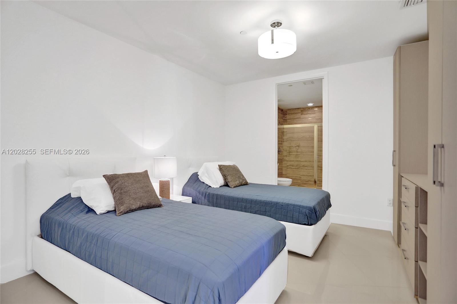 15901 Collins Ave #2807, Sunny Isles Beach FL 33160