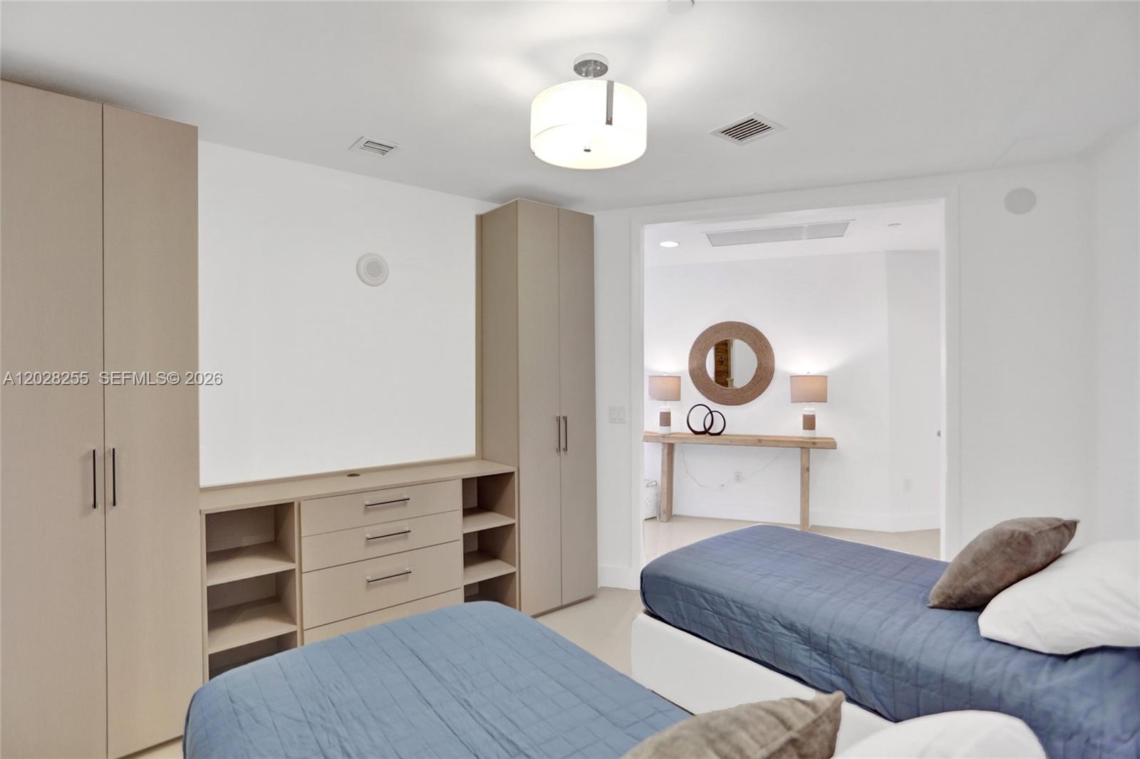 15901 Collins Ave #2807, Sunny Isles Beach FL 33160