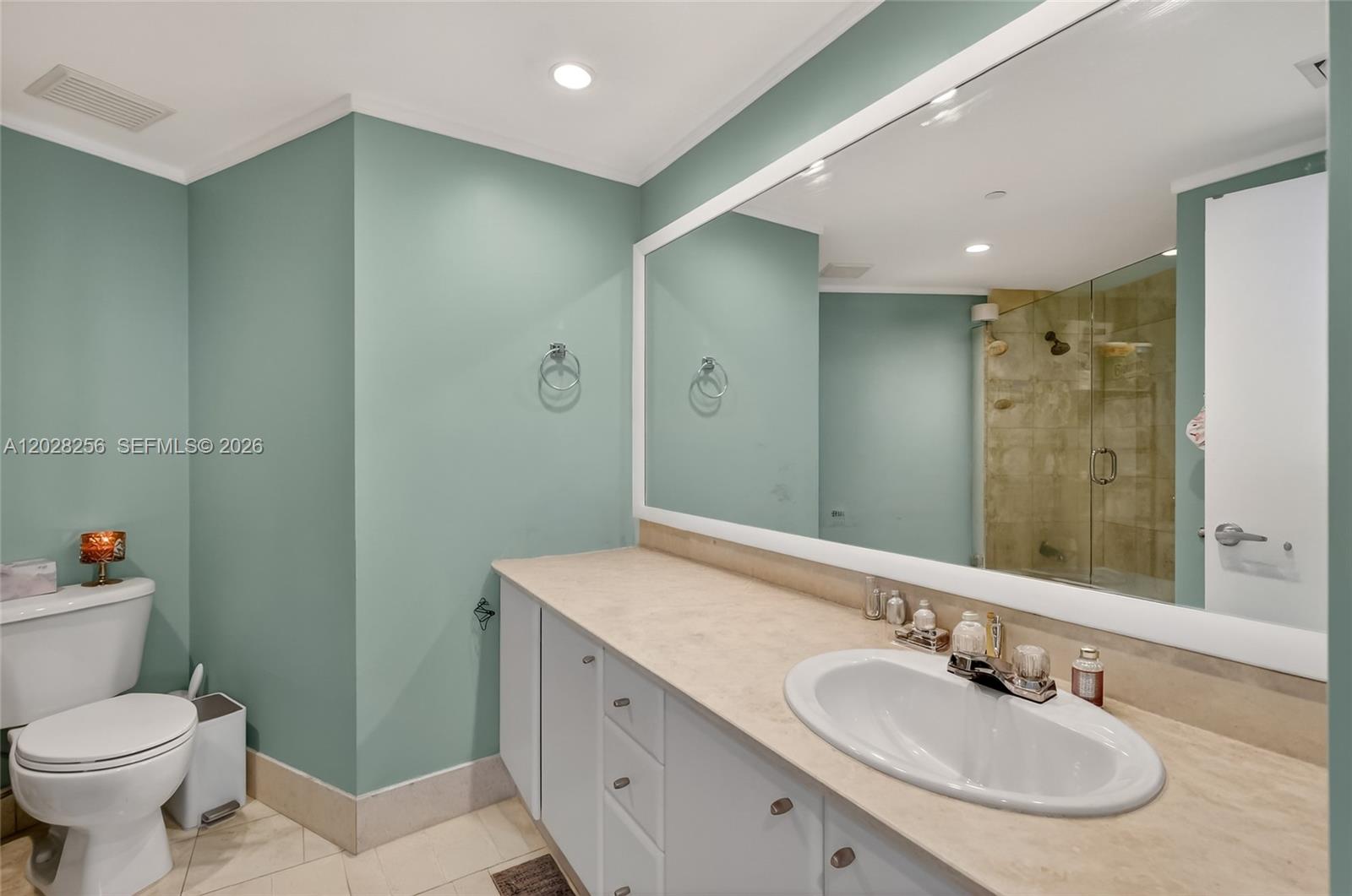 2475 Brickell Ave #2407, Miami FL 33129