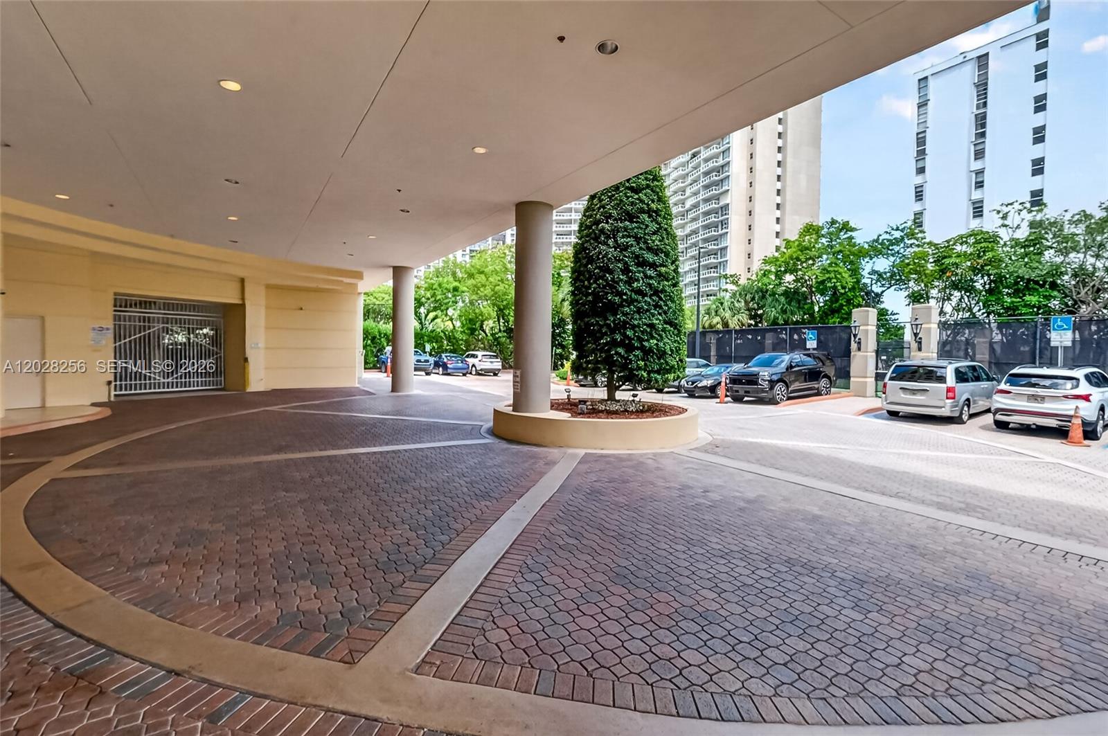 2475 Brickell Ave #2407, Miami FL 33129