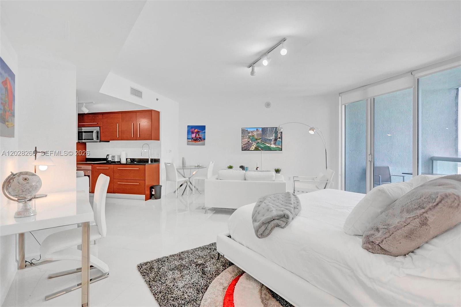 475 Brickell Ave #3408, Miami FL 33131