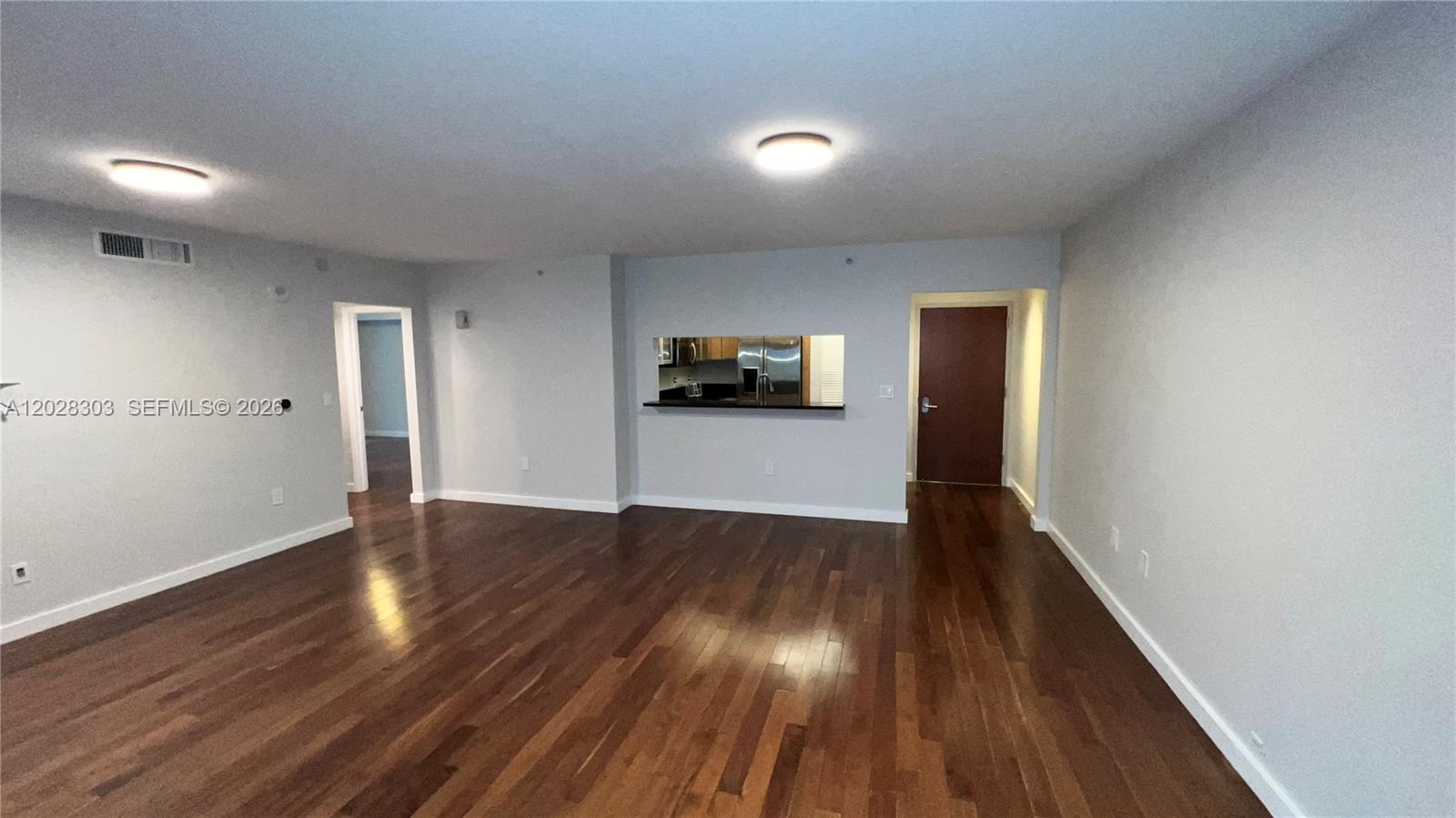 31 SE 5th St #411, Miami FL 33131