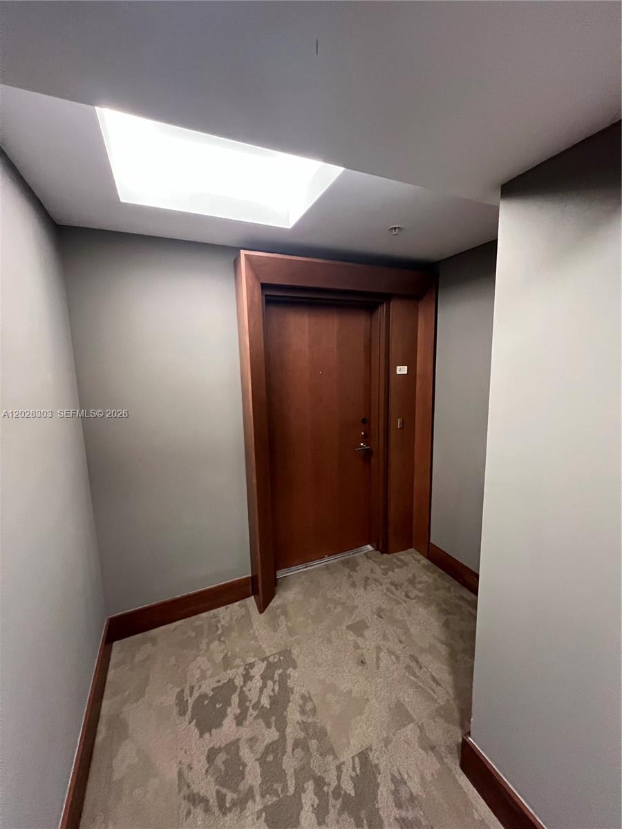 31 SE 5th St #411, Miami FL 33131