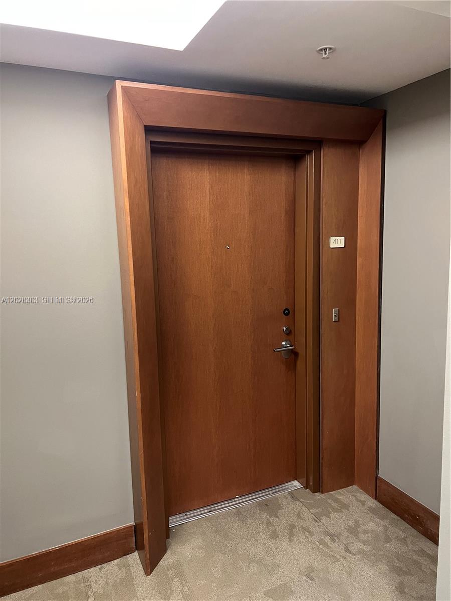 31 SE 5th St #411, Miami FL 33131