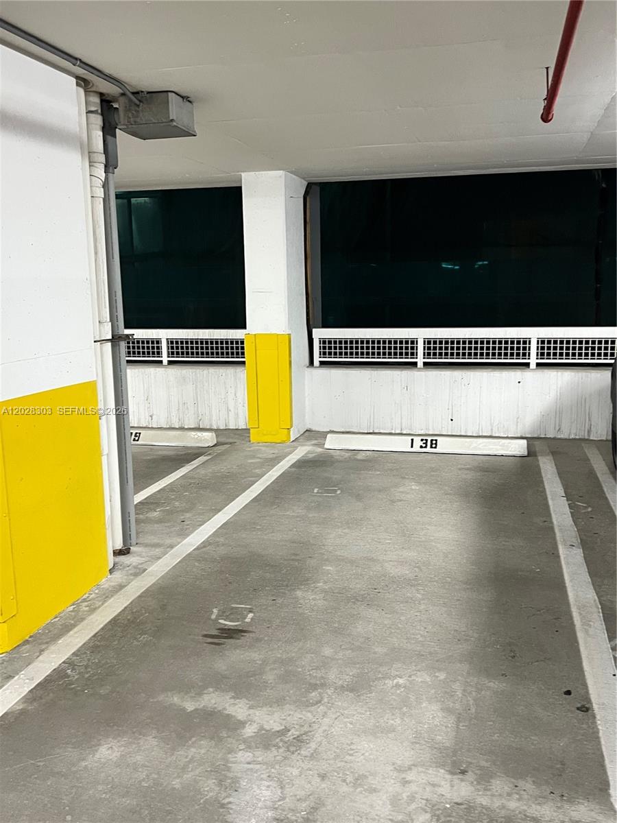31 SE 5th St #411, Miami FL 33131