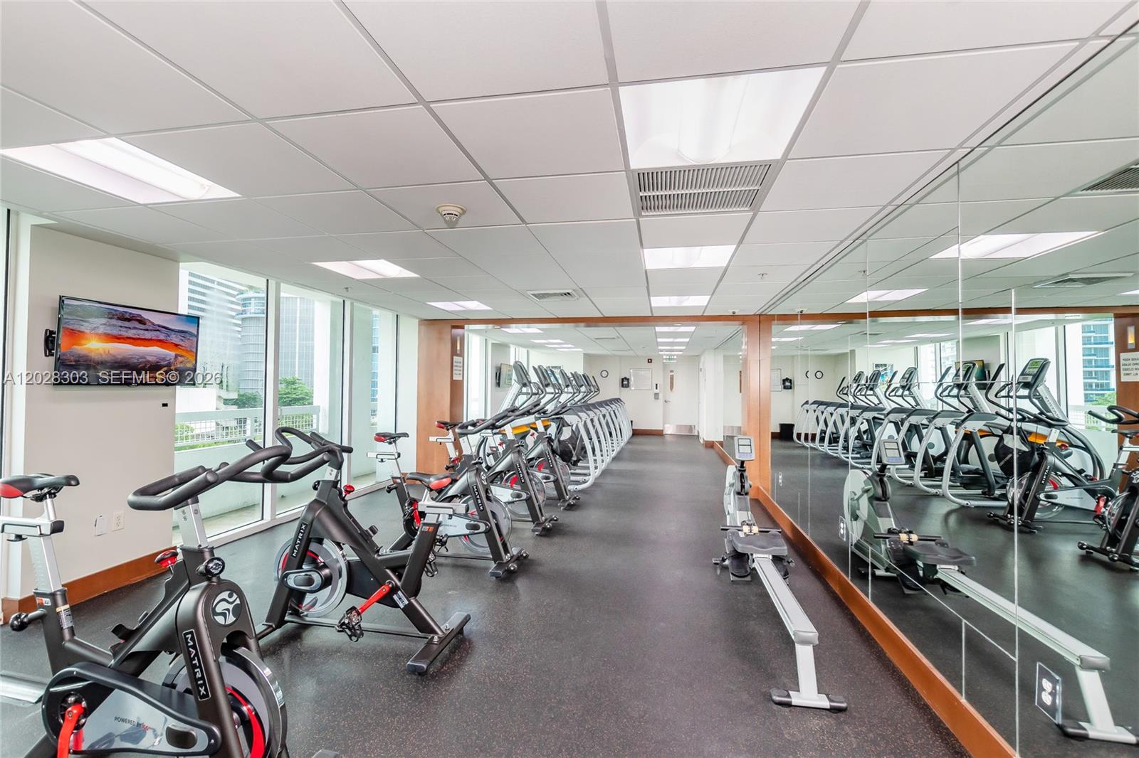 31 SE 5th St #411, Miami FL 33131