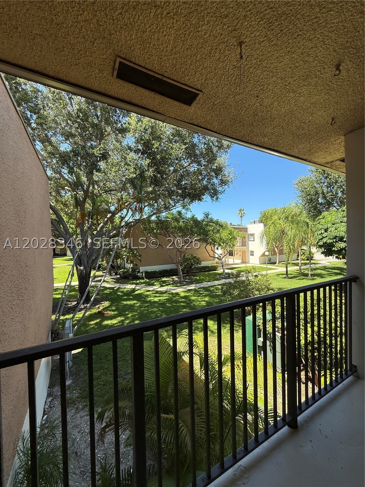 8261 SW 128th St #205, Pinecrest FL 33156