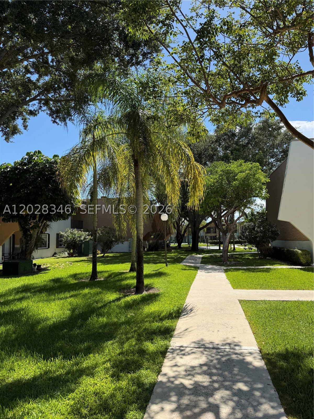 8261 SW 128th St #205, Pinecrest FL 33156