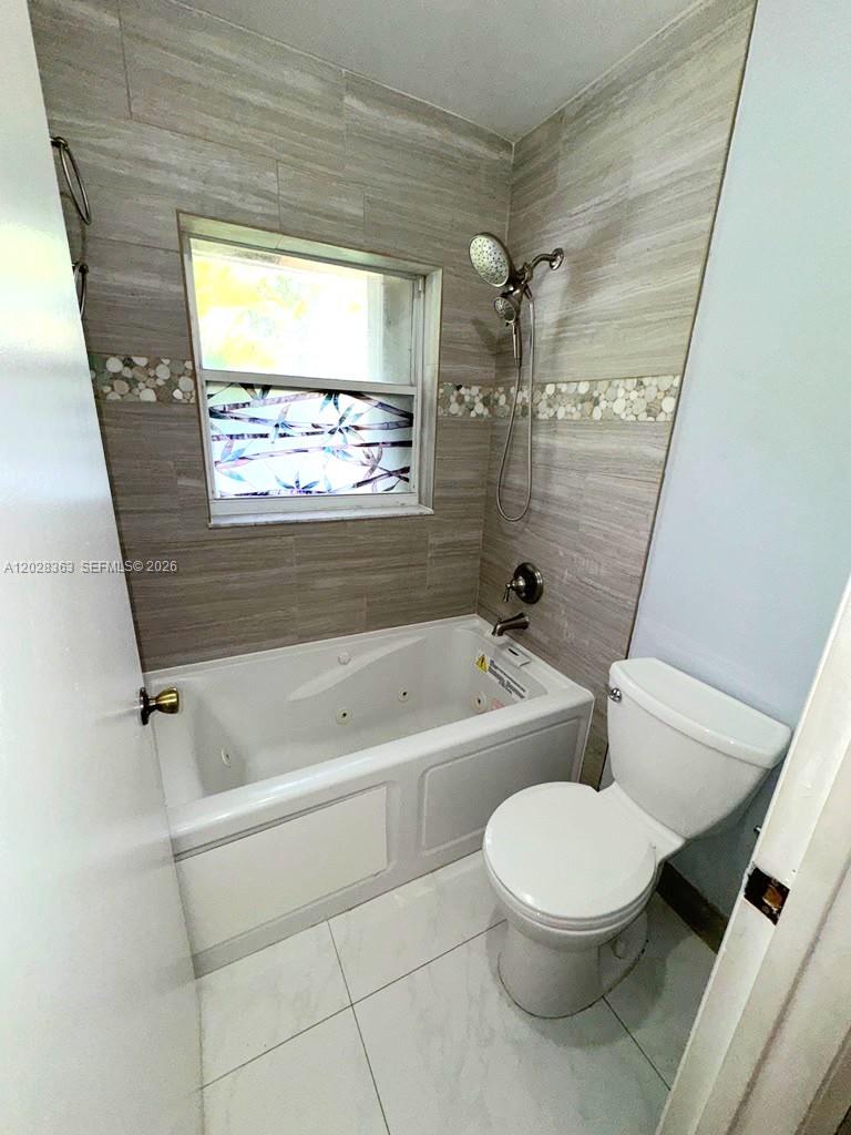 3263 NW 44th St #2, Oakland Park FL 33309