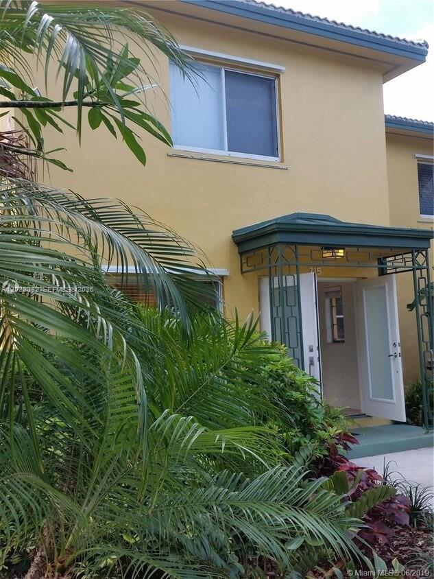 725 NE 16th Ave #725, Fort Lauderdale FL 33304